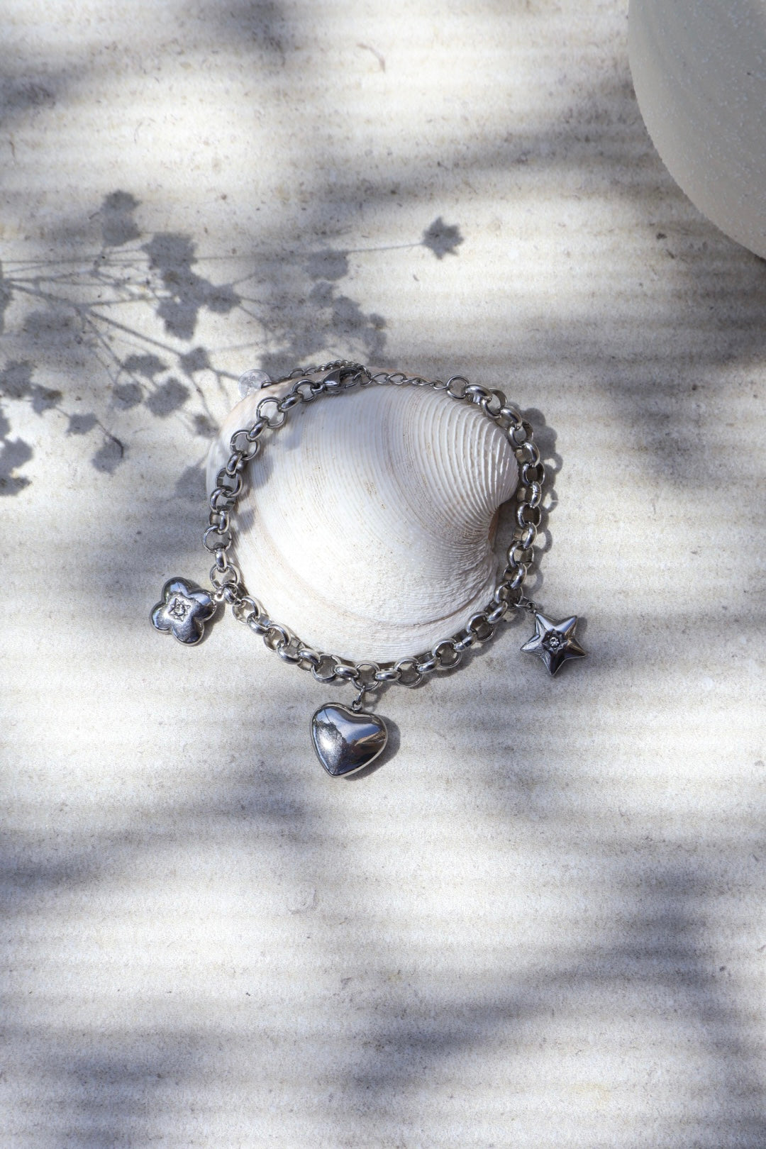 Braceler Nolia